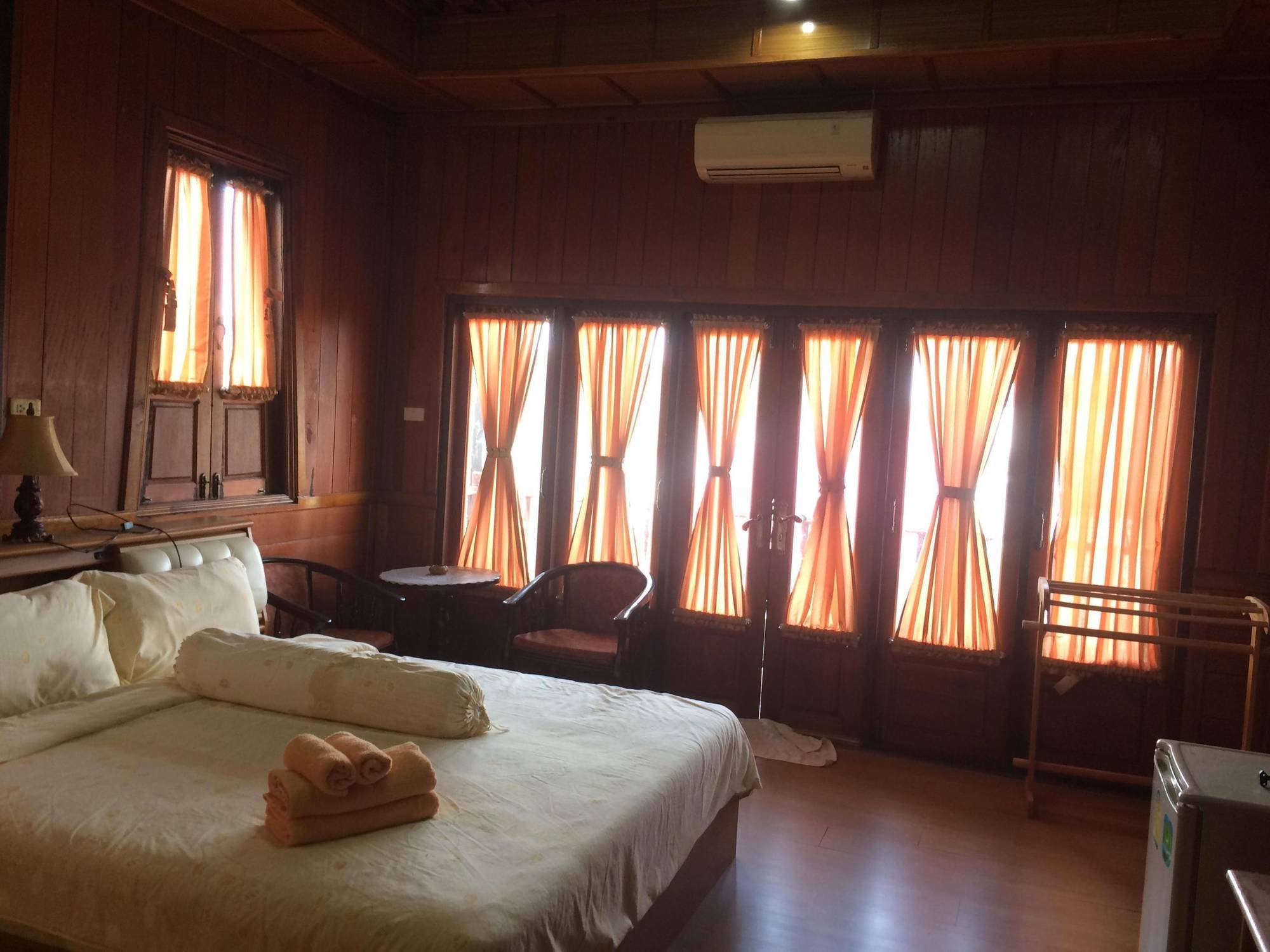 Beau And Blonde House Kamala Hotel ภายนอก รูปภาพ